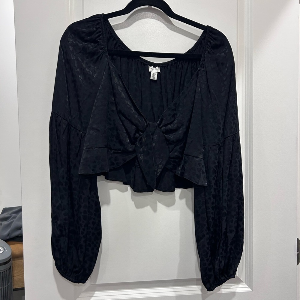 Topshop Black Long-Sleeve Cropped Tie-Front Top